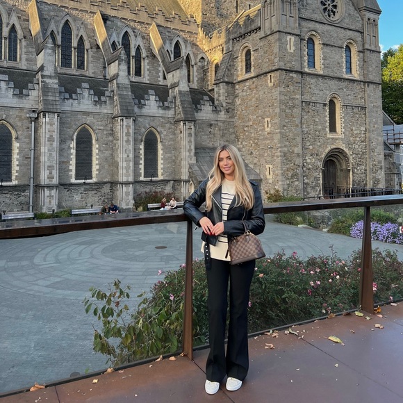 Meet your Posher, Kristina - Picture 1 of 1